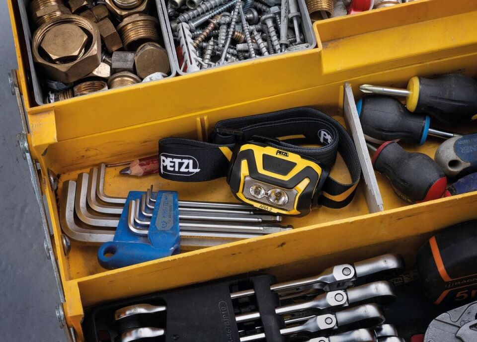 Petzl Aria 2 Kafa Feneri (450 lümen) (Siyah/Sarı)